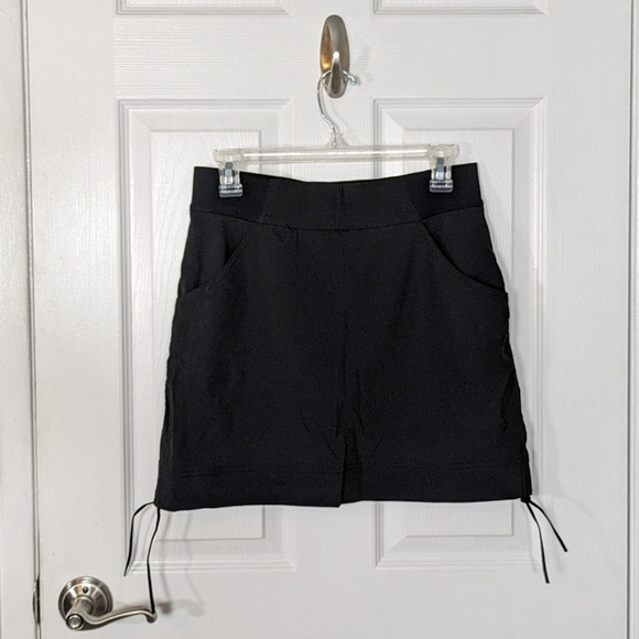 Like-New Columbia Omni-Shield Black‎ Mini Skort with Ruching and Pockets Size S - Picture 1 of 8